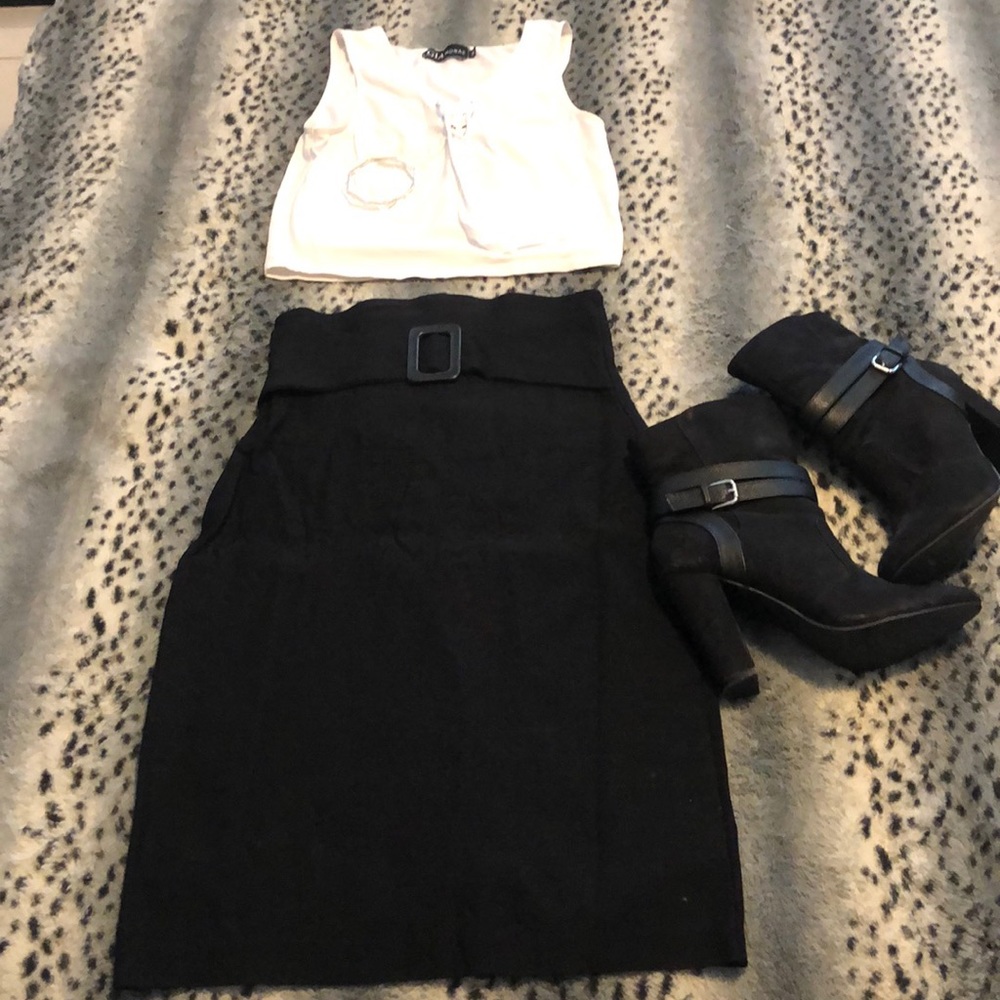 Black pencil skirt
